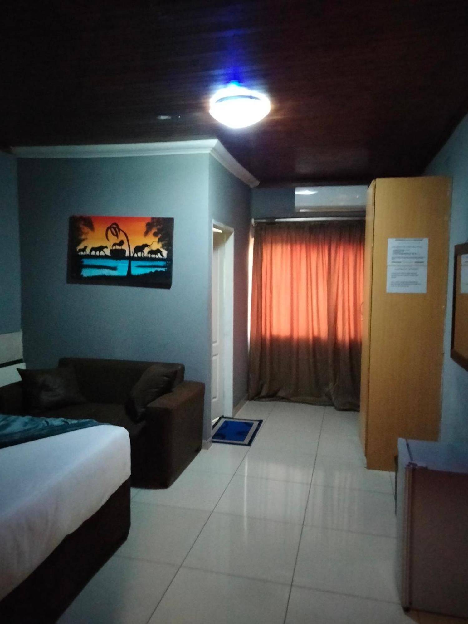 Garden Point Hotel โจฮันเนสเบิร์ก ภายนอก รูปภาพ